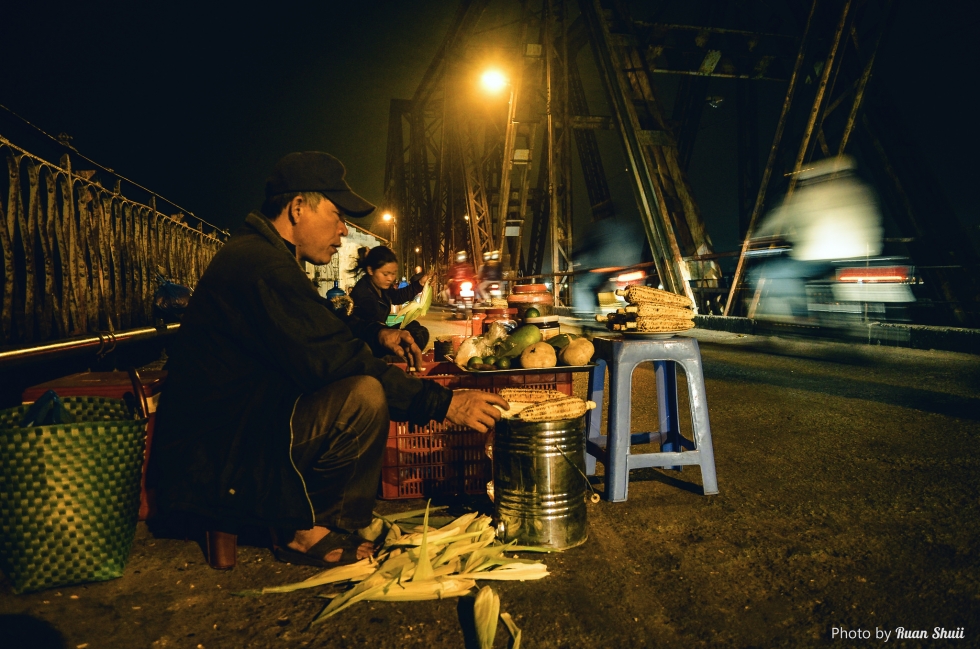Đi chơi Noel ở cầu Long Biên, Hà Nội
