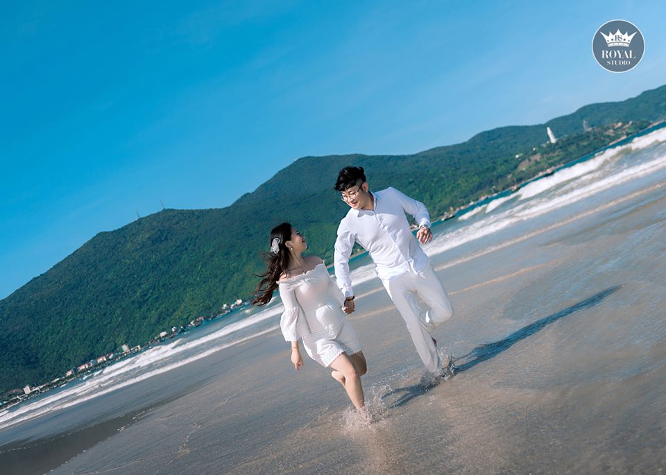 Chụp ảnh cưới ở biển Mỹ Khê Đà Nẵng