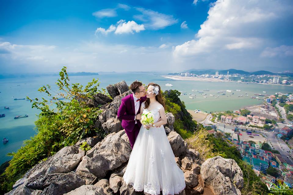 Chụp ảnh cưới ở vịnh Hạ Long Quảng Ninh