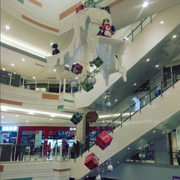 Đi chơi Noel ở trung tâm thương mại AEON Mall Bình Dương