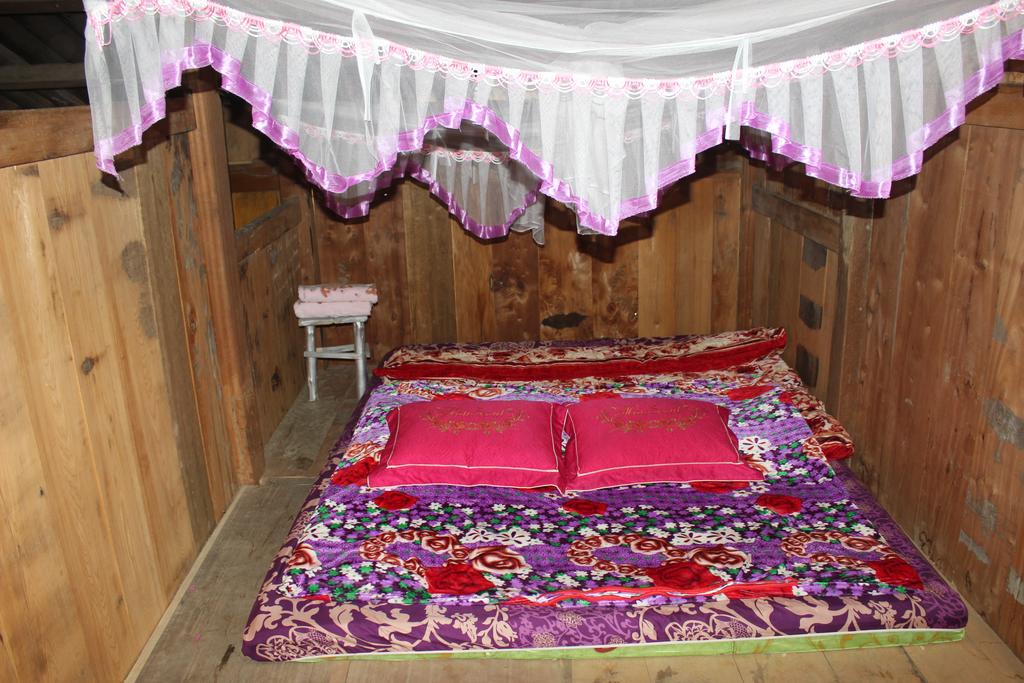 Phòng ngủ ở Tribal Local House