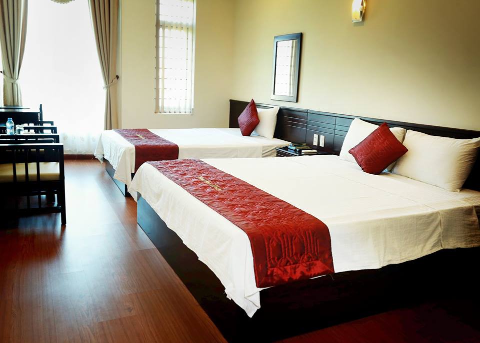 Phòng deluxe khách sạn Hoài Nga Đà Nẵng