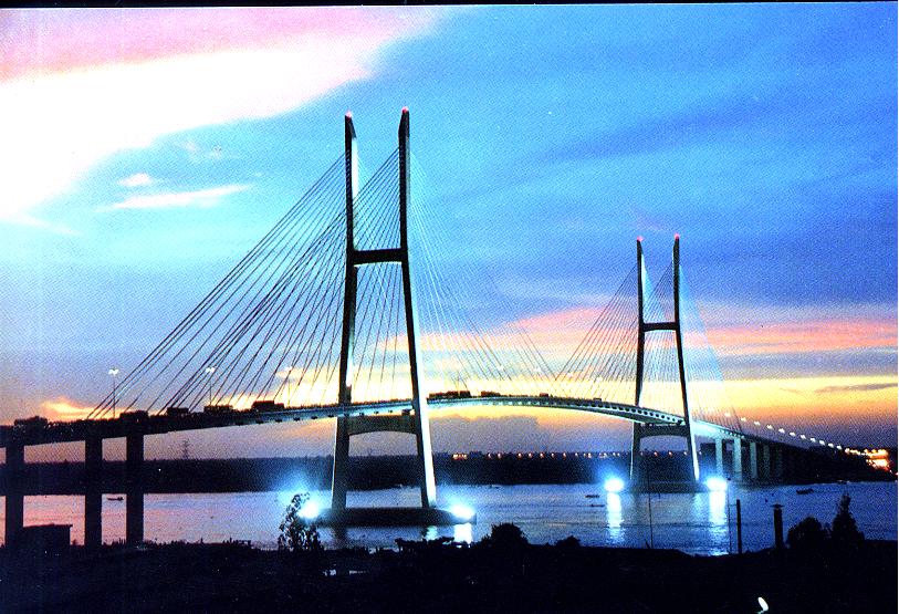 Cầu Mỹ Thuận về đêm